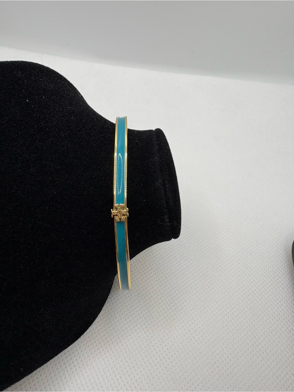 Tory Burch Gold-Tone Turquoise Enamel Slim Bangle